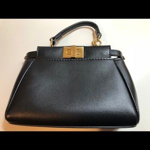 💯 Authentic Fendi Micro Peekaboo